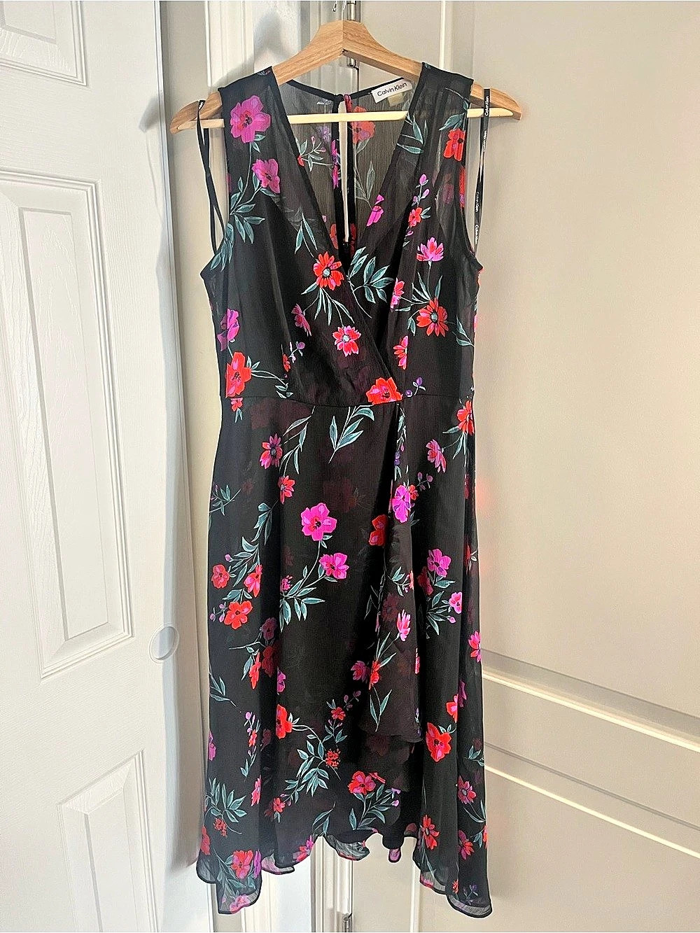 Calvin Klein Sleeveless Floral Chiffon Midi Dress Black & Pink Size 8